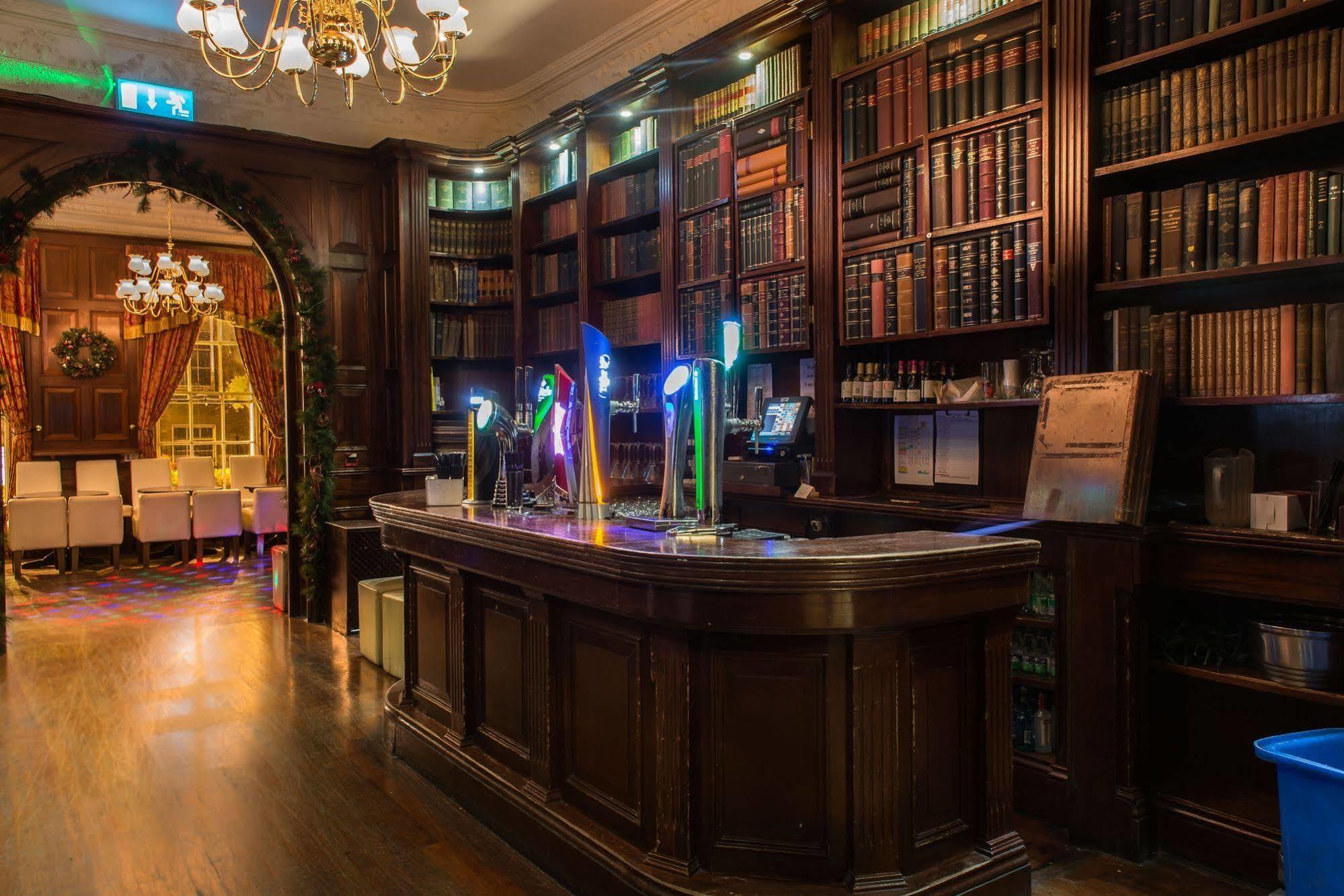 Russell Court Hotel Dublin Eksteriør billede
