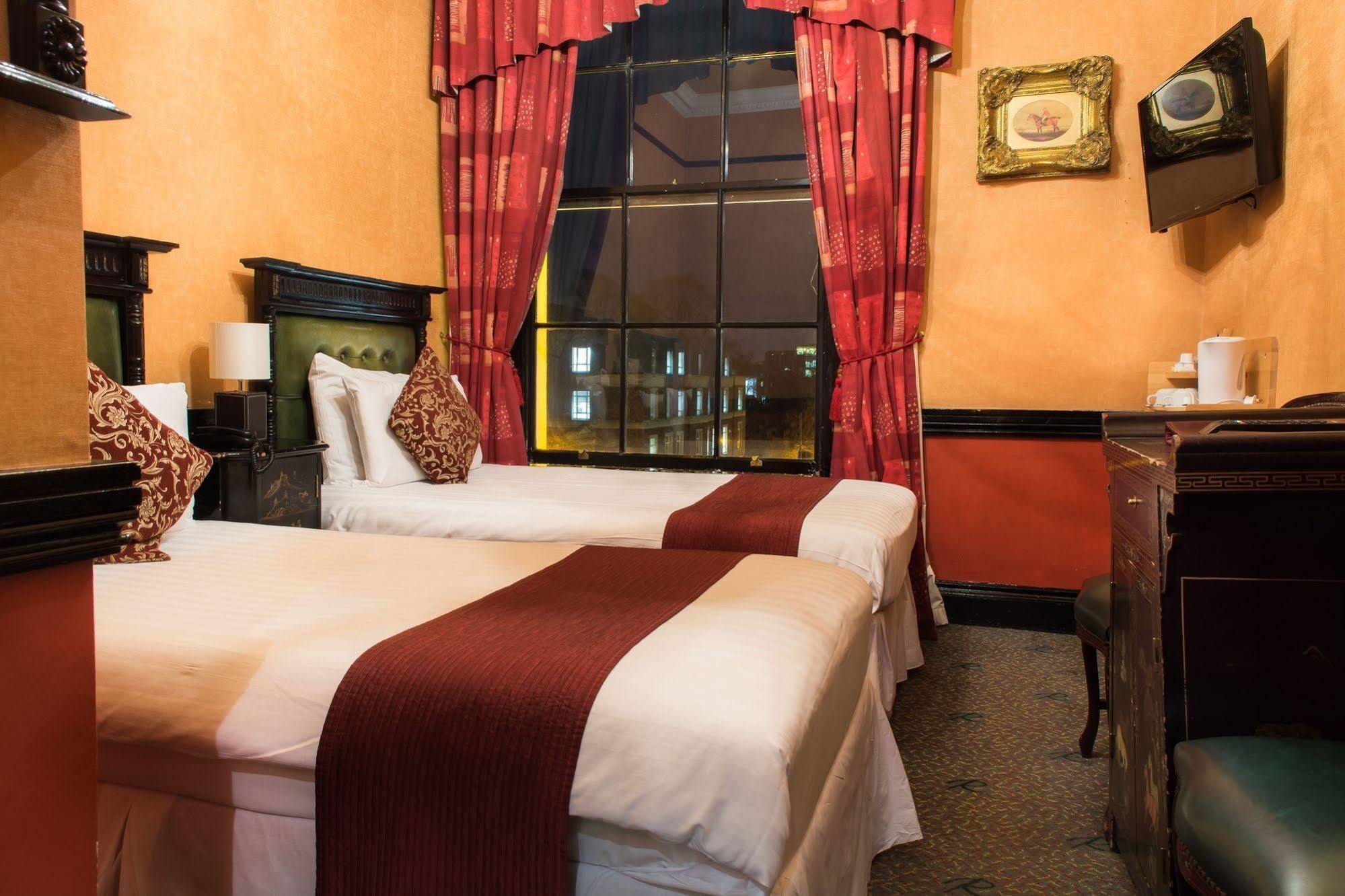 Russell Court Hotel Dublin Eksteriør billede